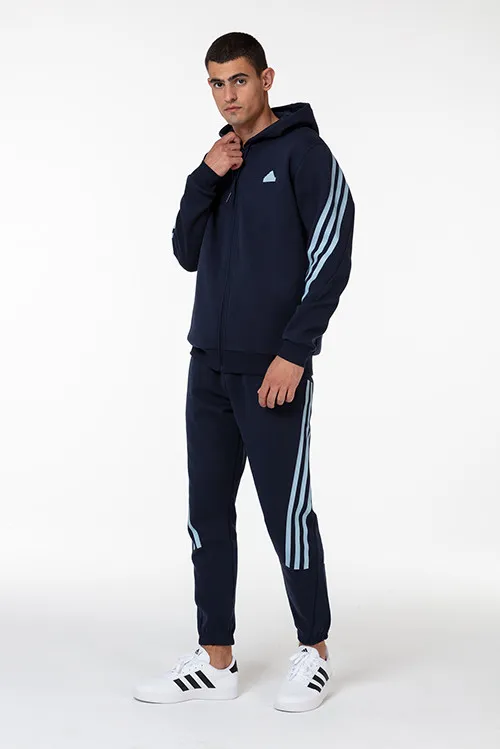 Classic adidas outfit