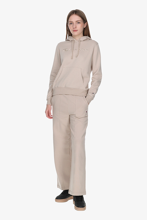 <center><big><b>Champion i Ellesse</b></big></center></br>