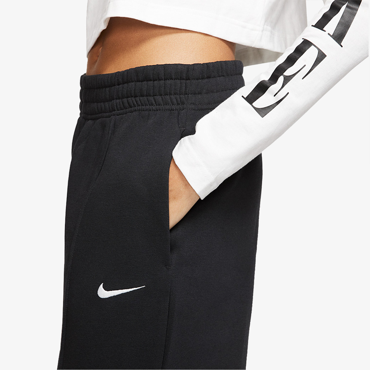 Nike Sportswear Essential Collection Fleece 