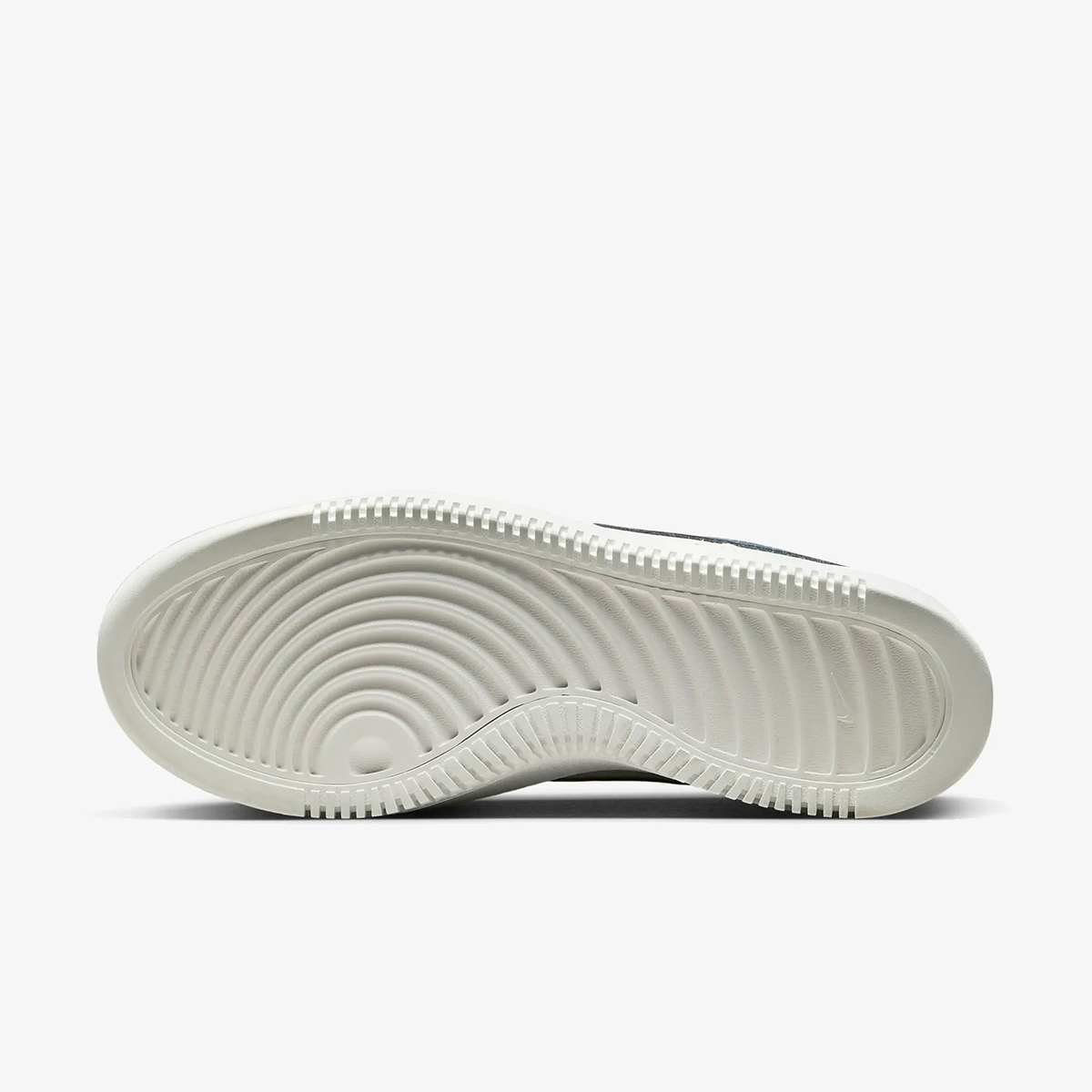 NIKE Court Vision Alta 