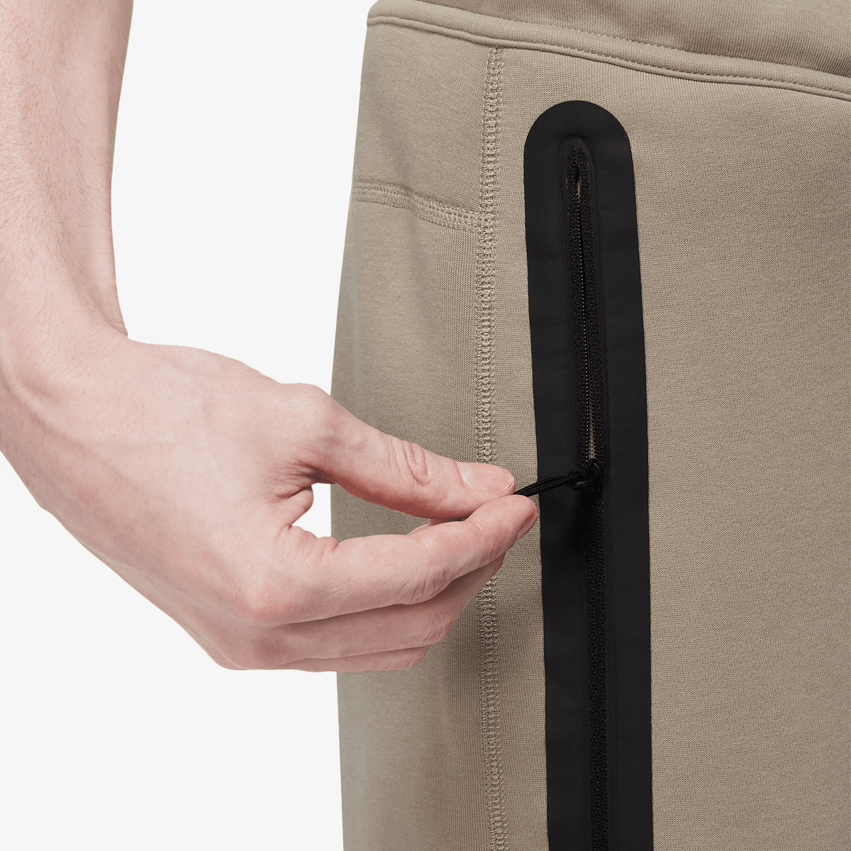 NIKE Tech Fleece 