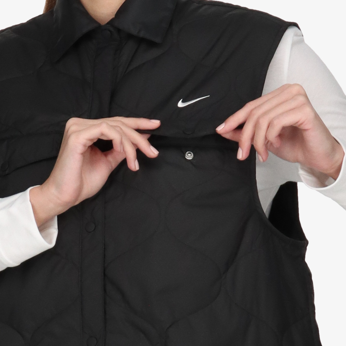 NIKE Sportswear Essentials 