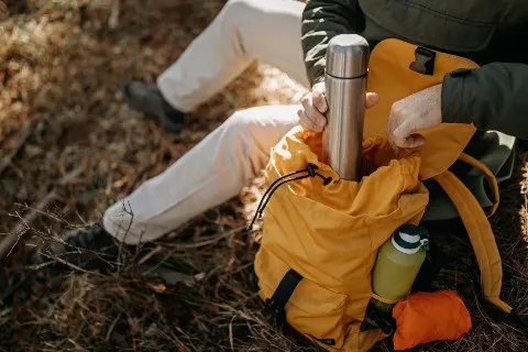 VODIČ ZA POČETNIKE: ŠTA I KAKO SPAKOVATI U RANAC ZA OUTDOOR AKTIVNOSTI