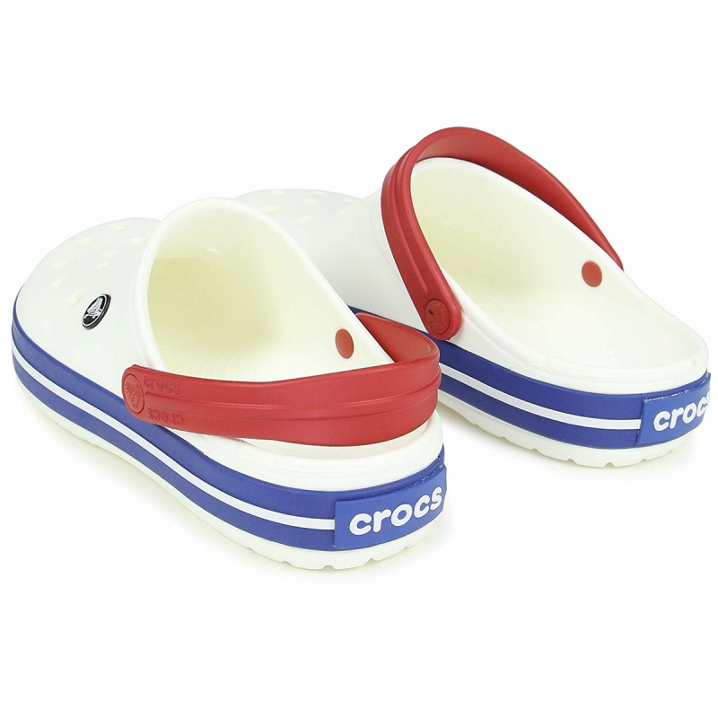 crocs crocband white blue jeans