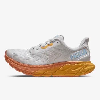 HOKA Arahi 6 