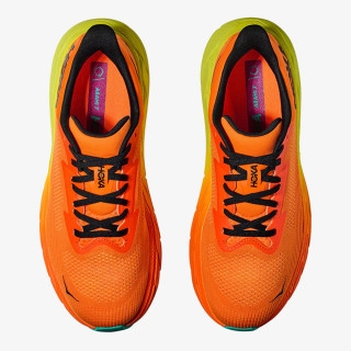 Hoka Arahi 7 