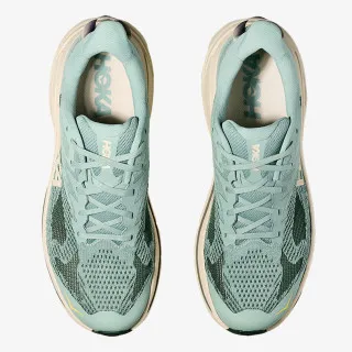 Hoka Challenger 8 