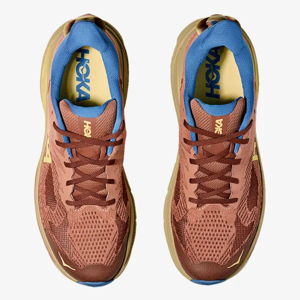 Hoka Challenger 8 