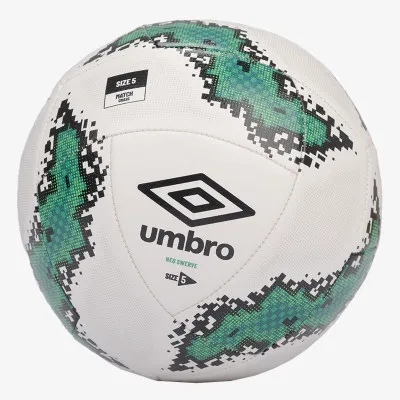 Umbro Neo Swerve 