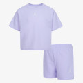 Nike Essential 