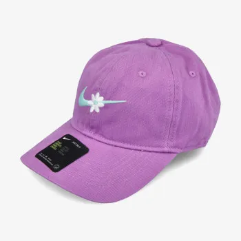 NIKE Daisy Brim 