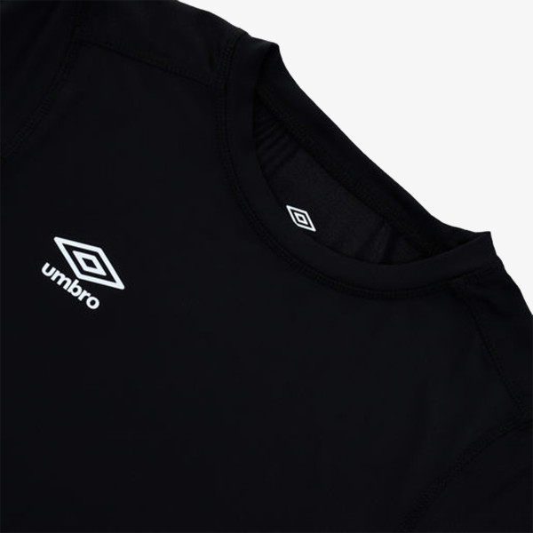 Umbro CORE S/S CREW BASELAYER 