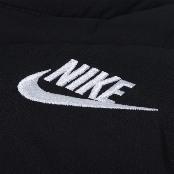 Nike Sportswear 