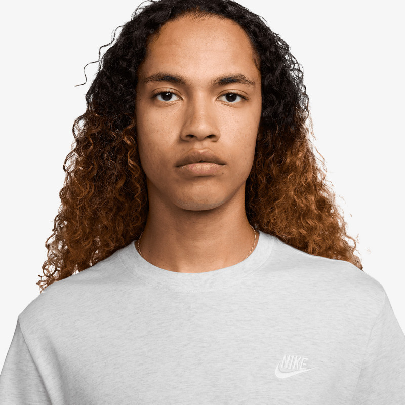 Nike Sportswear Club 