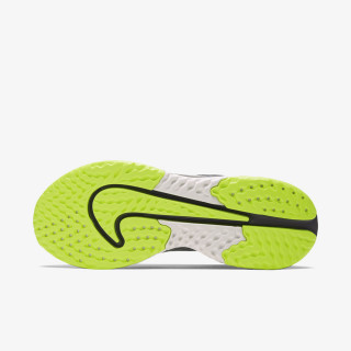 Nike W NIKE LEGEND REACT 2 SHIELD 