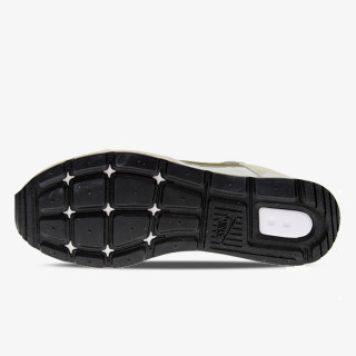 NIKE Venture Runner 