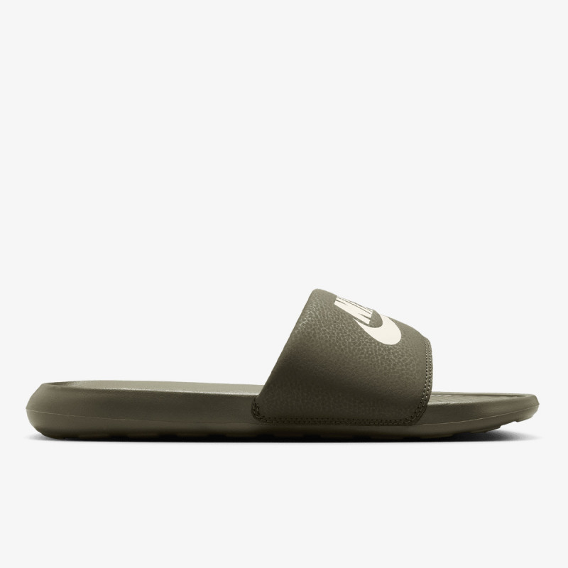 Nike Victori One 
