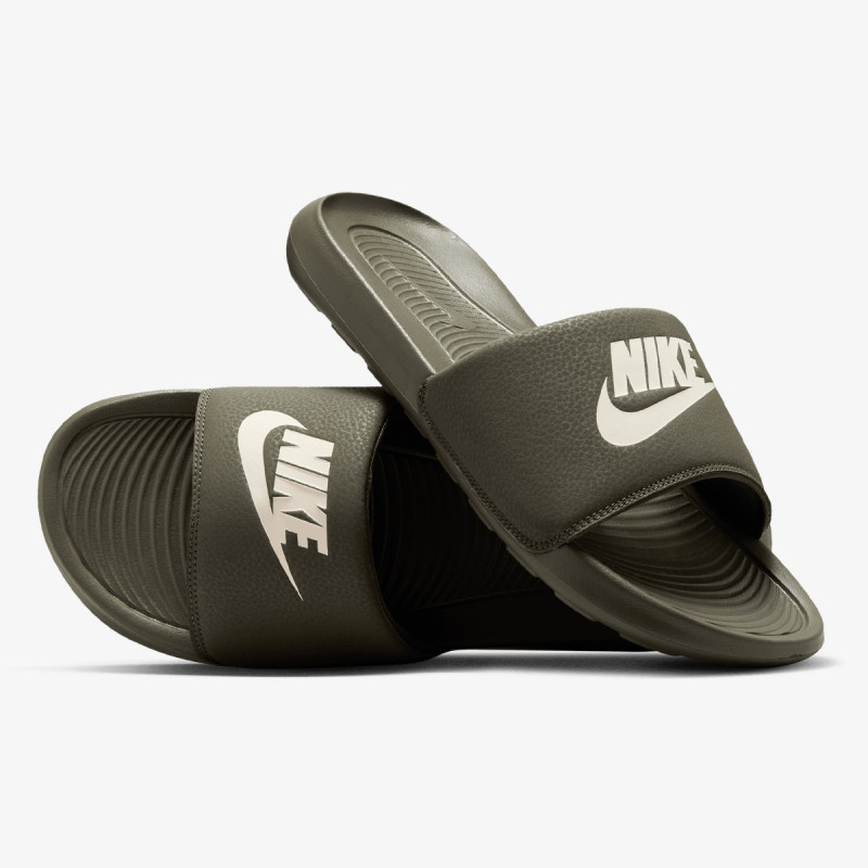 Nike Victori One 