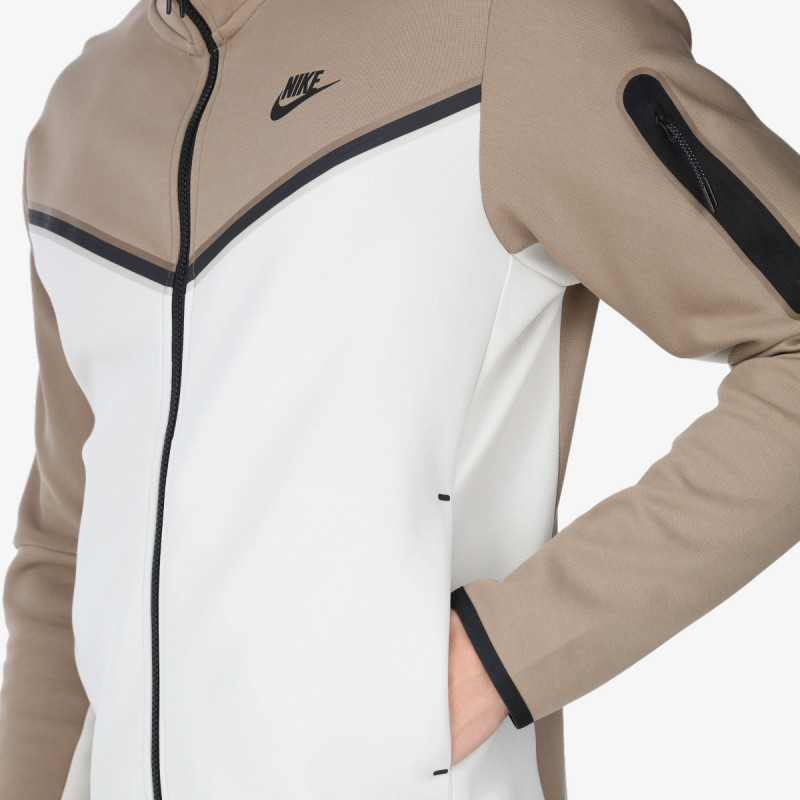 Nike Sportswear Tech Fleece 