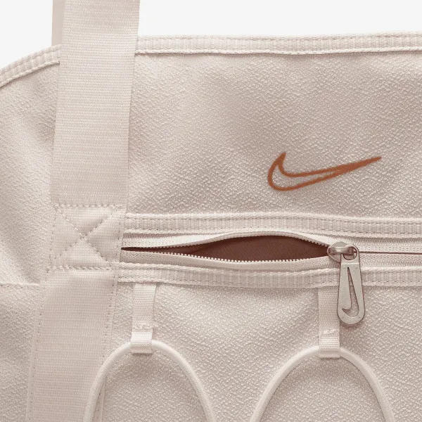 NIKE One 