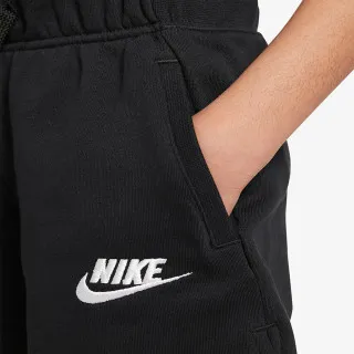 Nike Sportswear Club 