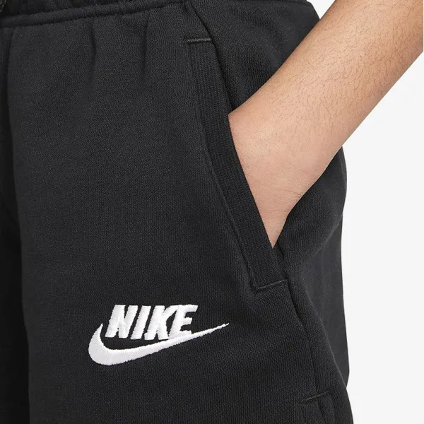 Nike Sportswear Club 