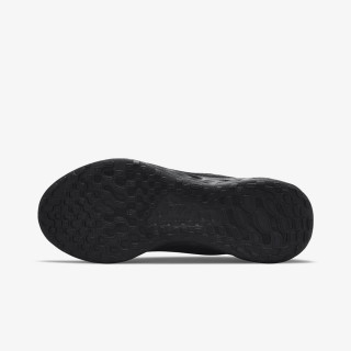 NIKE Revolution 6 