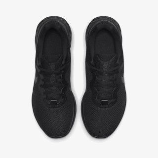 NIKE Revolution 6 