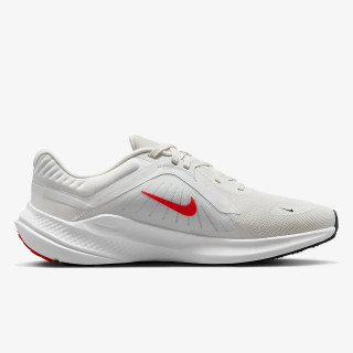 Nike Quest 5 