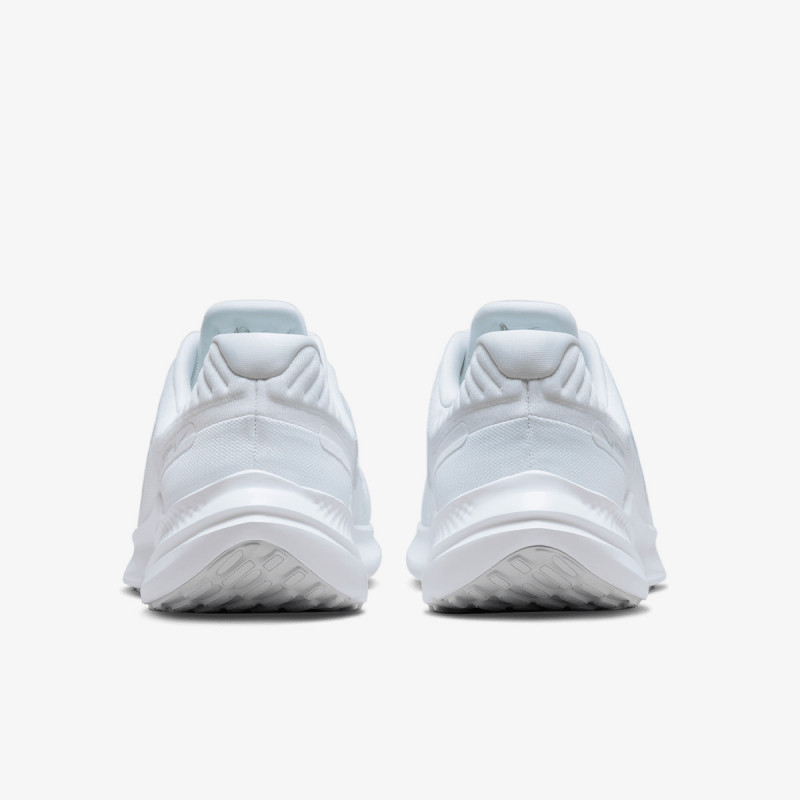 Nike NIKE QUEST 5 
