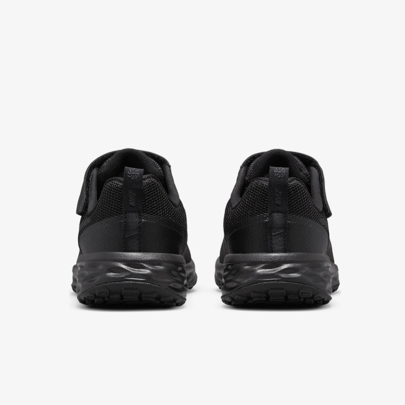 Nike Revolution 6 