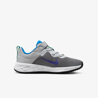 NIKE Revolution 6 
