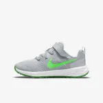 NIKE Revolution 6 