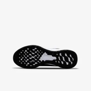 Nike Revolution 6 NN 