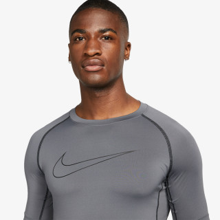 NIKE Pro Dri-FIT 