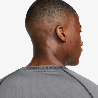 NIKE Pro Dri-FIT 