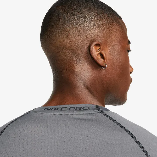 NIKE Pro Dri-FIT 