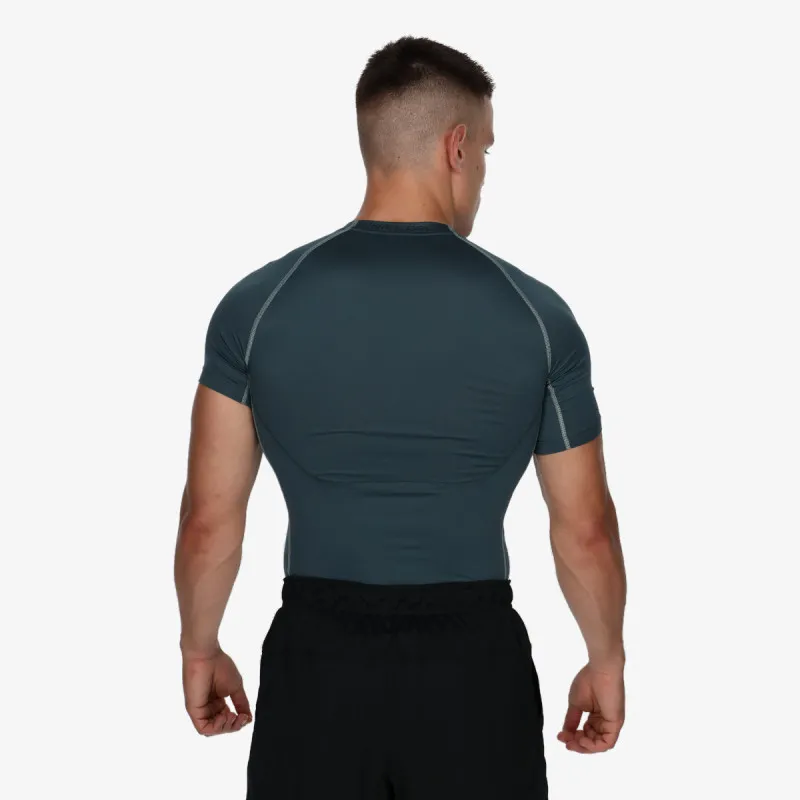NIKE Pro 