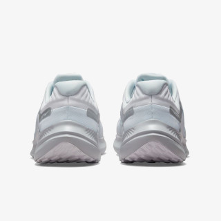 NIKE Quest 5 