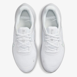 NIKE Quest 5 