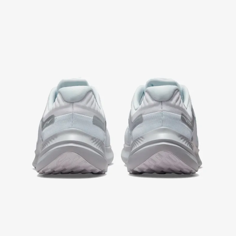 NIKE Quest 5 