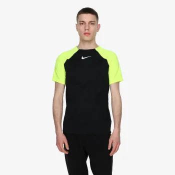 Nike Academy Pro 