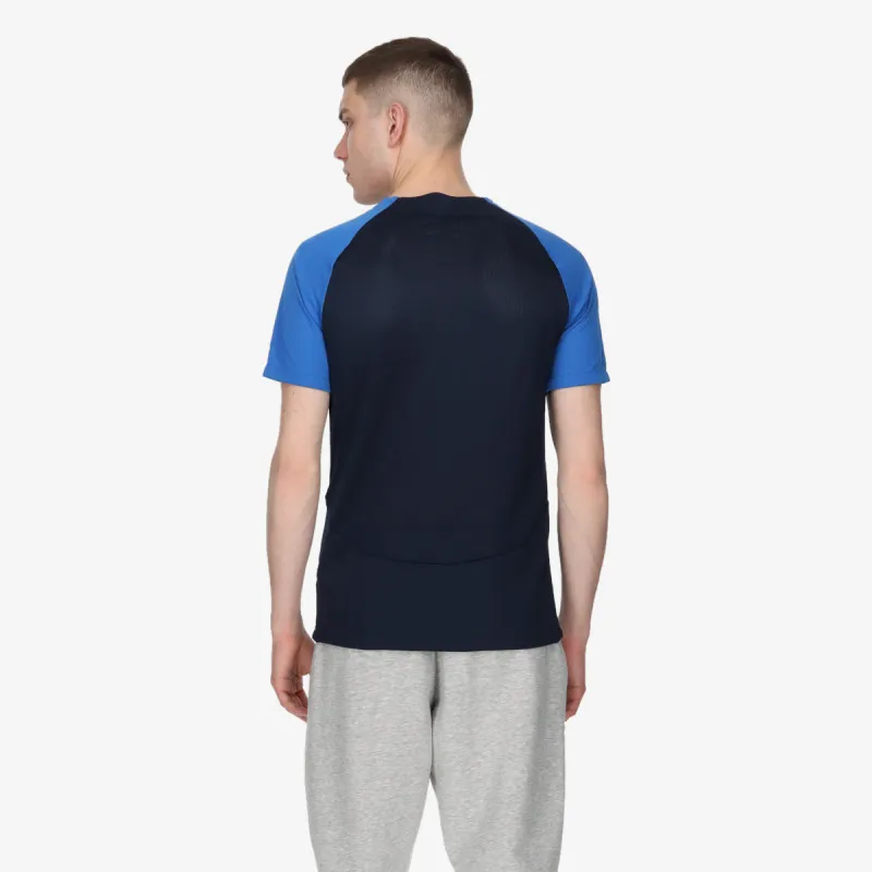 NIKE Academy Pro 