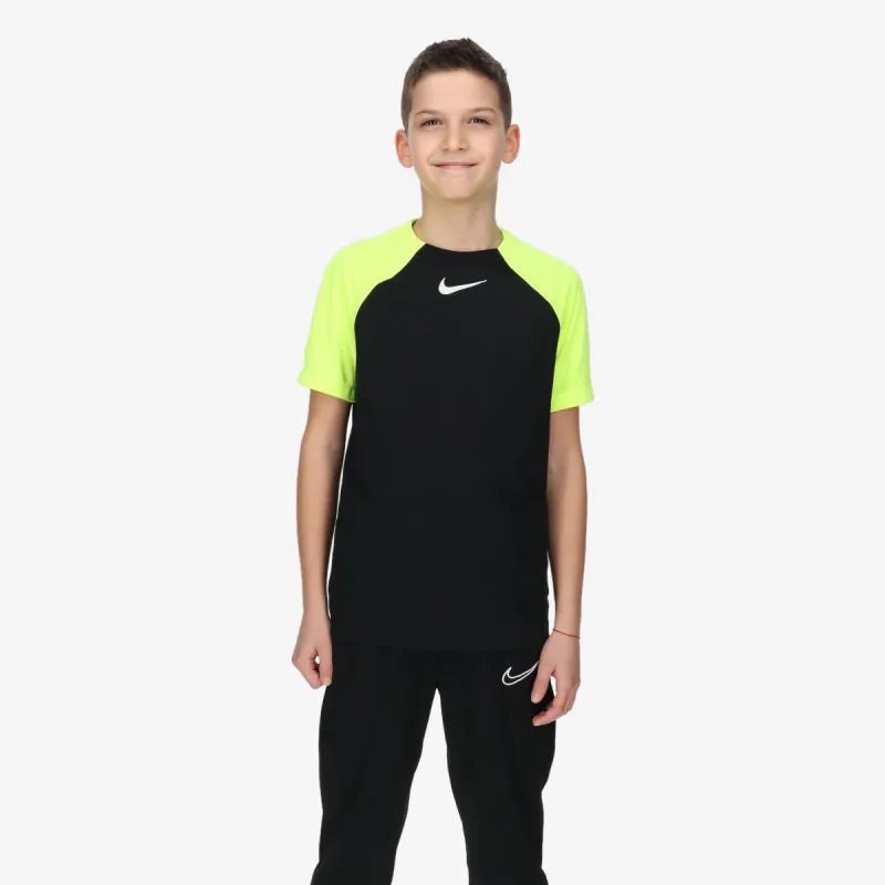 NIKE Academy Pro 