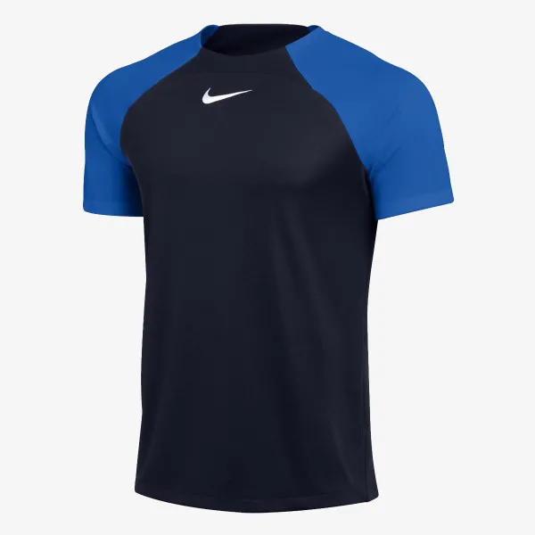 Nike Academy Pro 