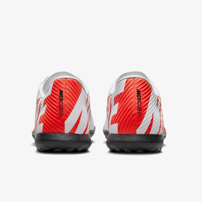 Mercurial Vapor 15 Club TF 