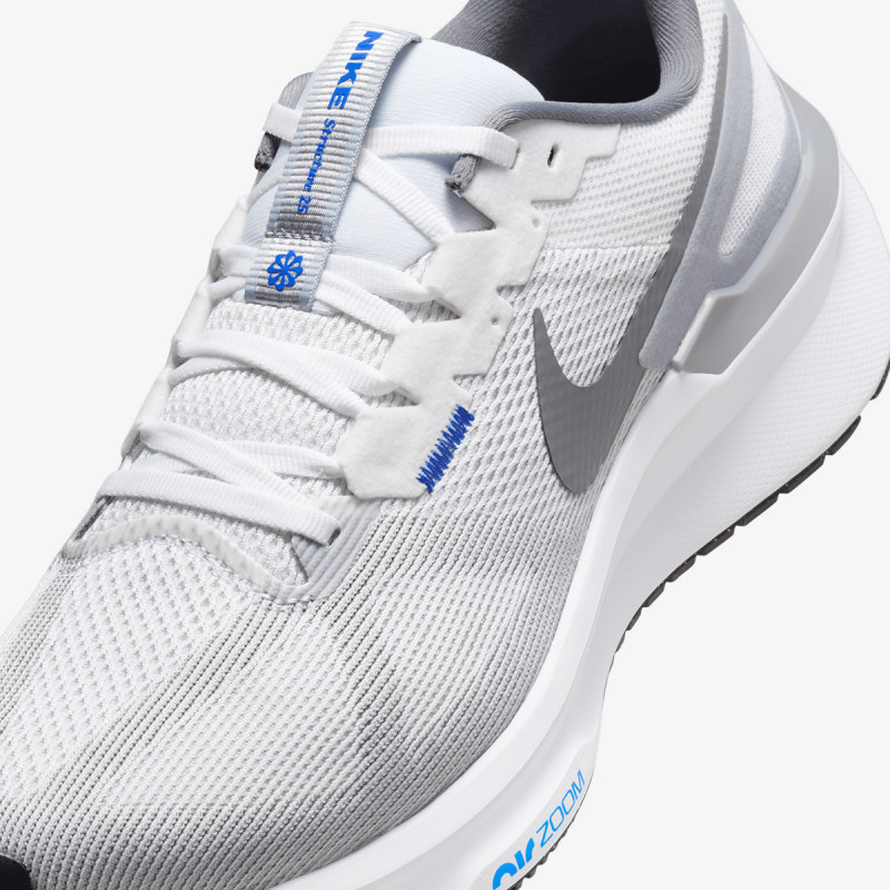 Nike Structure 25 