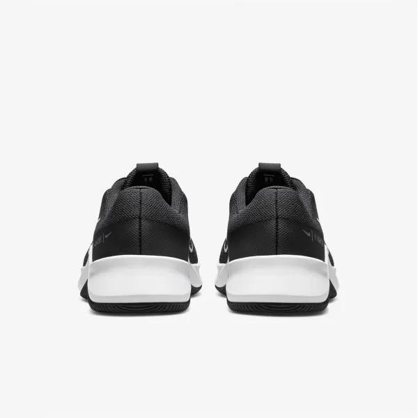 NIKE MC Trainer 2 