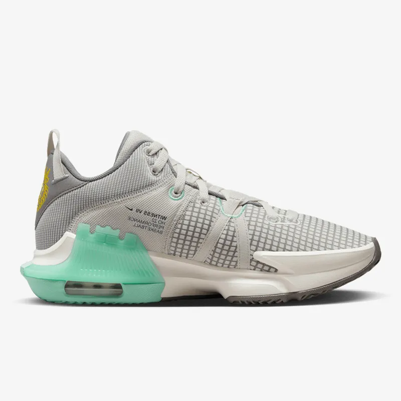 NIKE LeBron Witness 7 