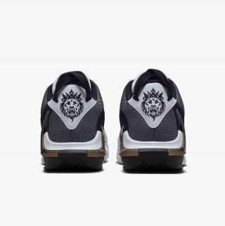NIKE LeBron Witness 7 
